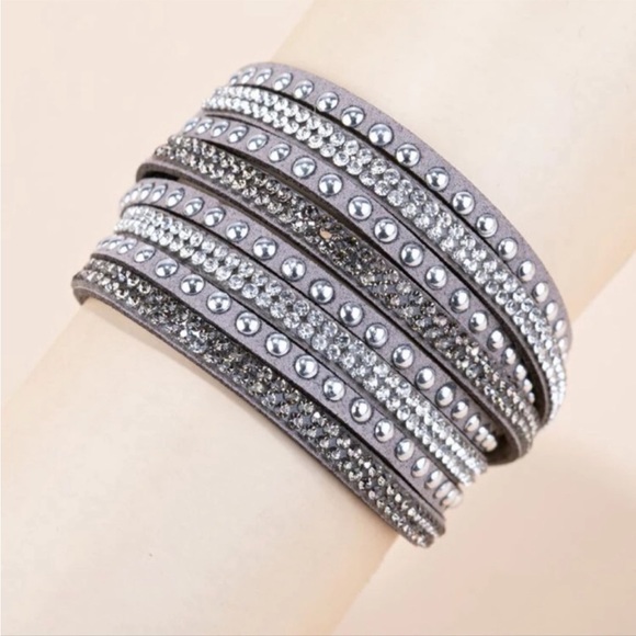Trendy Gray Suede Rhinestone Wrap Bracelet NWT - Picture 2 of 5